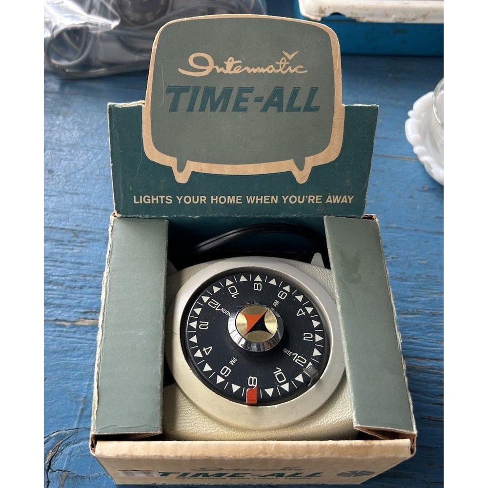 Vintage Intermatic Time-All Lamp Timer A921-6, Original Box & Paperwork 60s